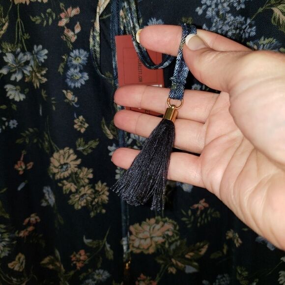 Love Scarlett Floral Print Mesh Blouse - Picture 3 of 8